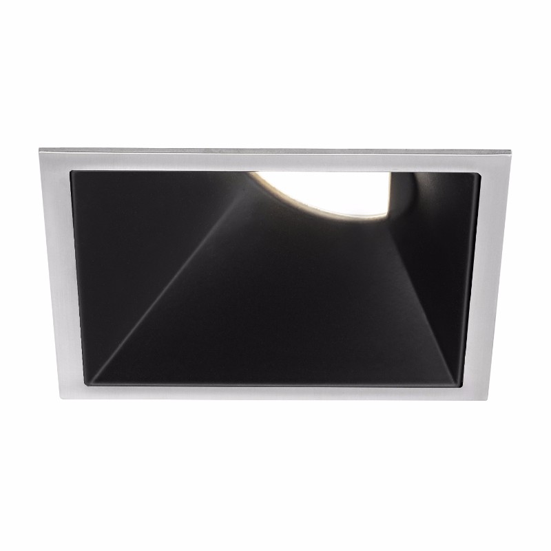 Wall wash recessed downlight